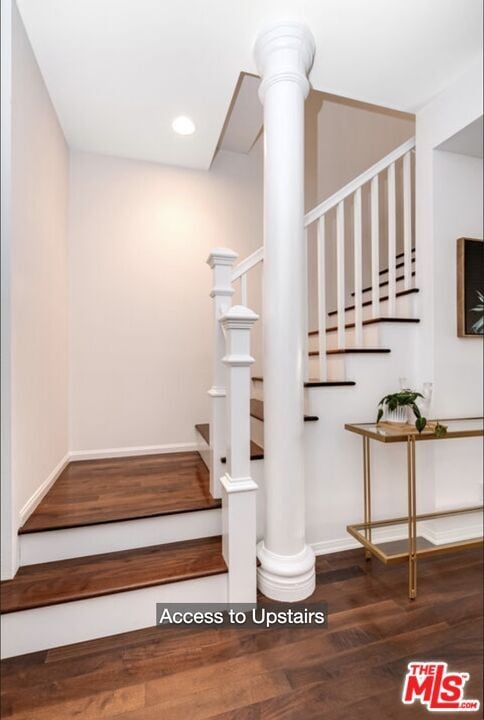 Foto del edificio - 850 N Poinsettia Pl