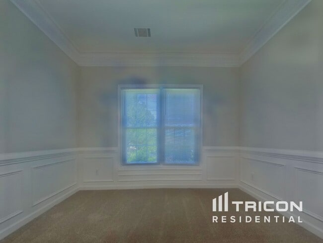 Building Photo - 824 Tibwin Pl SE
