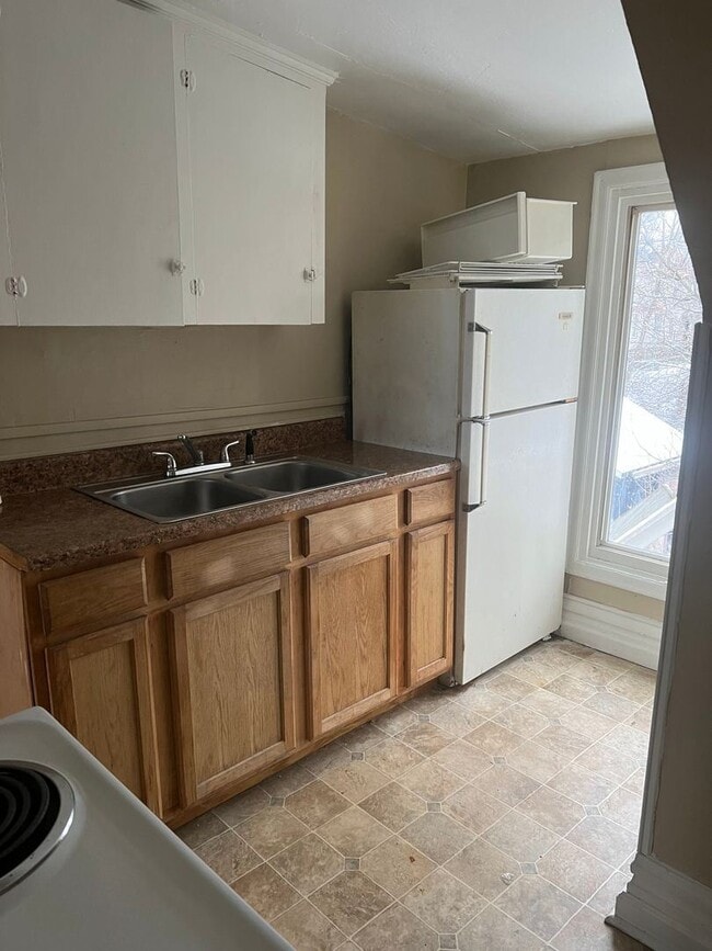 Building Photo - 1 br, 1 bath House - 413 E. Leasure Ave.  ...