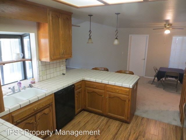Foto del edificio - 3 br, 2 bath House - 730 E. Wood Duck Cir