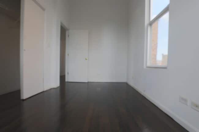 Building Photo - 3328 N Clark St