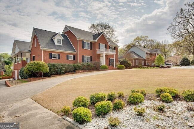Foto del edificio - 4101 Lakeland Hills Dr