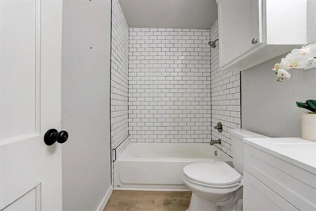 Foto del edificio - 2109 NE 15th St