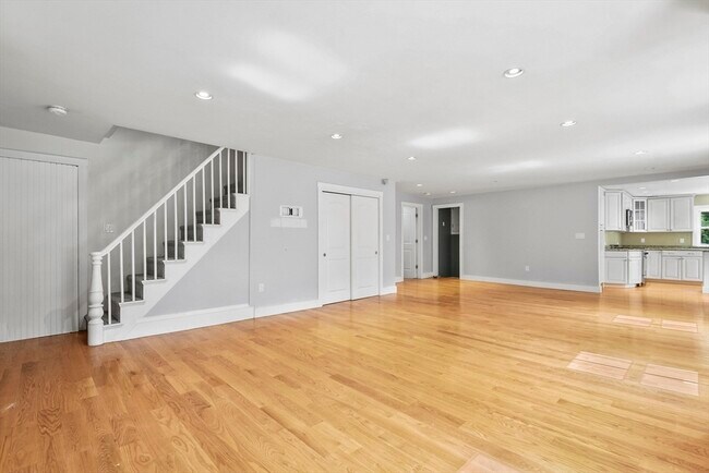 Foto del edificio - 114 Old Oaken Bucket Rd