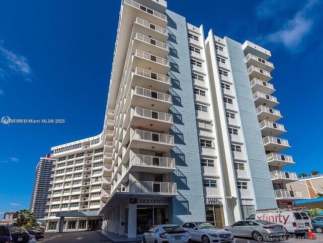 Building Photo - 1801 S Ocean Dr