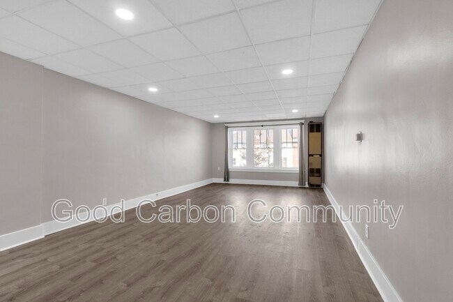 Foto del edificio - 1251 Hertel Ave