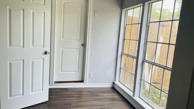 Building Photo - 7301 Brockley Ln