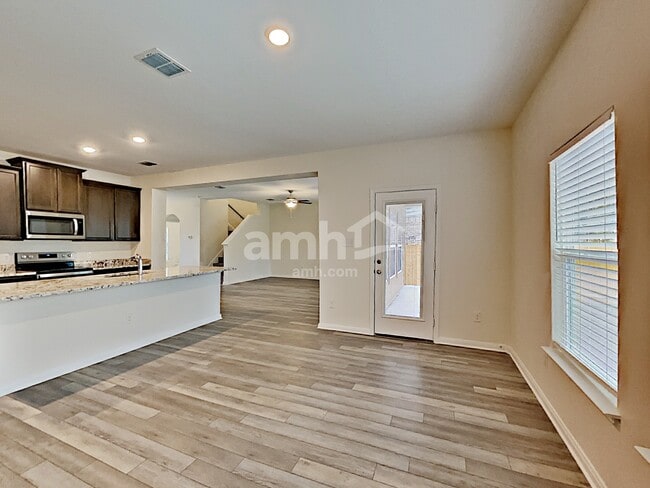 Building Photo - 7938 Cactus Plum Dr