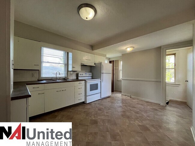 Foto del edificio - Two bedroom, One bathroom home for rent