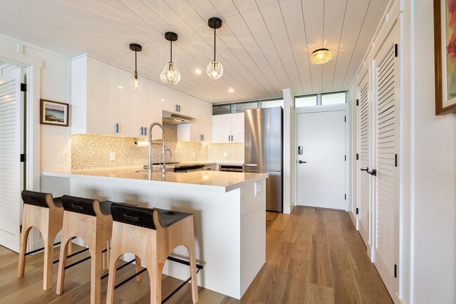 Building Photo - Sans Souci Unit #507