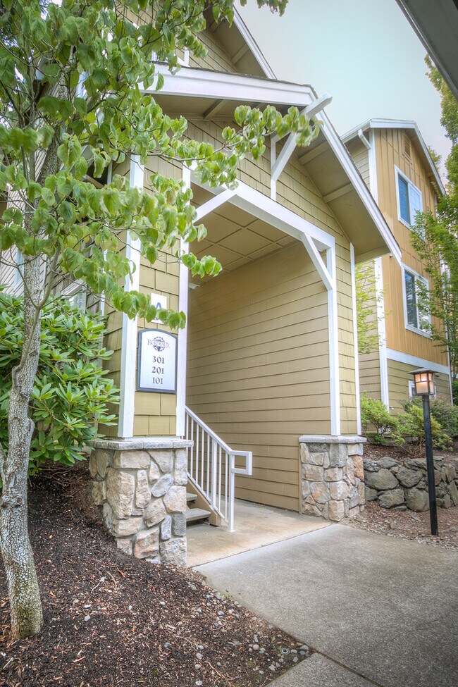 Foto del edificio - Beautiful 3 Bedroom Bordeaux Condo with 2 ...