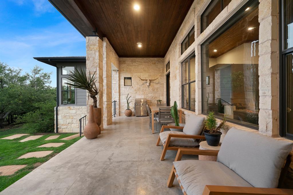 Foto principal - 332 Rugged Earth Dr