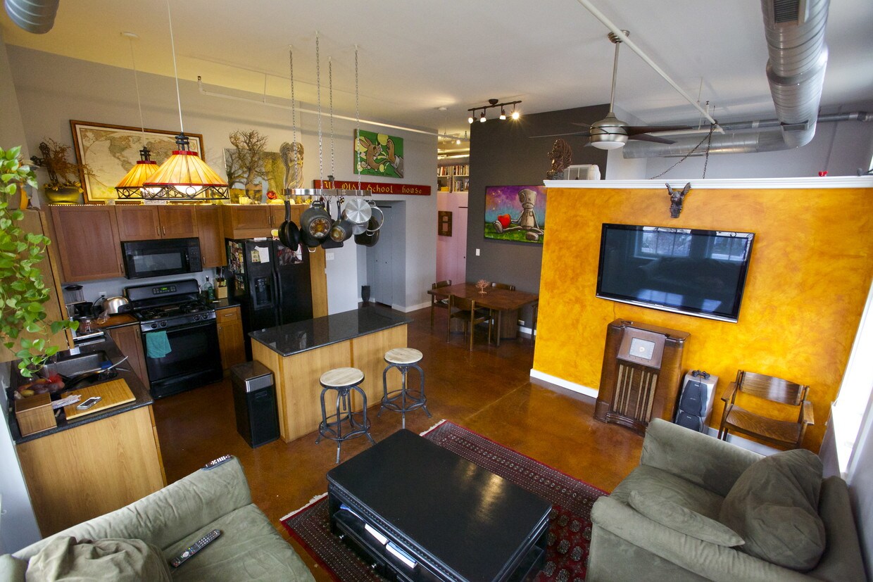 Plano de planta abierto Sala de estar/ cocina - 440 12th St NE