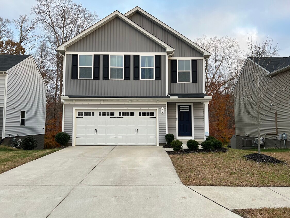 Foto principal - 208 Normandy Cres