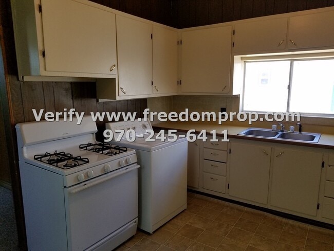 Building Photo - Tiny House Living!  1 Bedroom 1 Bath House