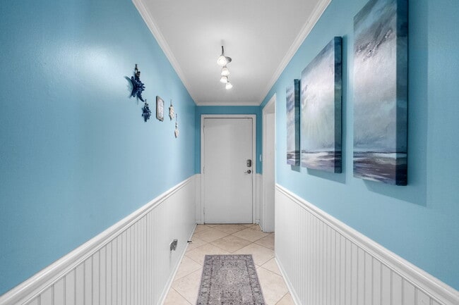 Foto del edificio - 10100 Lakeshore Dr