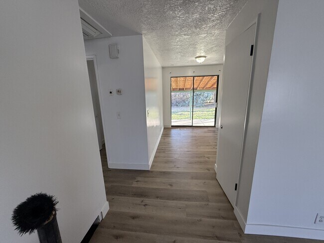 Building Photo - 4299 W Deno Dr