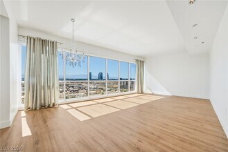 Building Photo - 4575 Dean Martin Dr