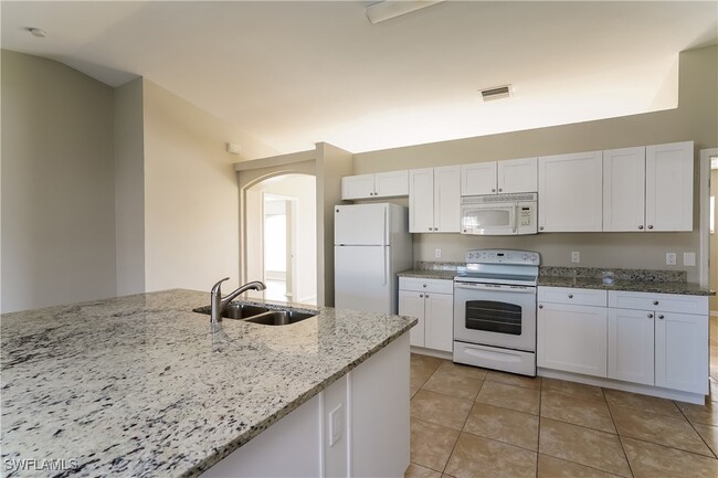 Foto del edificio - 3022 SW 11th Ct