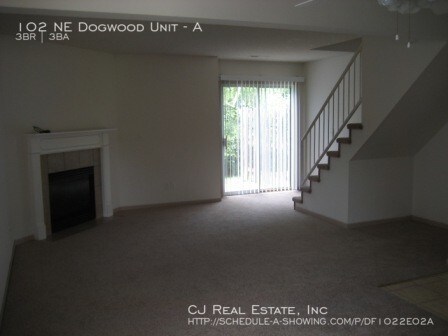 Foto del edificio - 102 NE Dogwood