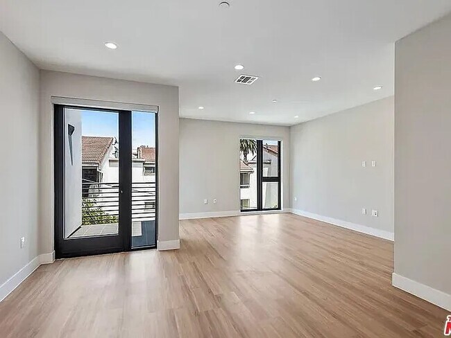 Foto del edificio - Century Place