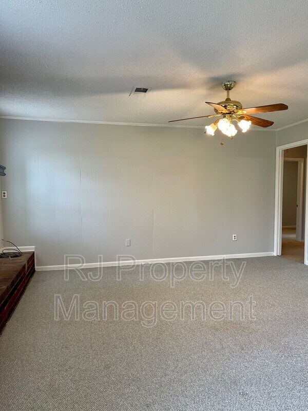 Foto del edificio - 5414 Hayes Rd