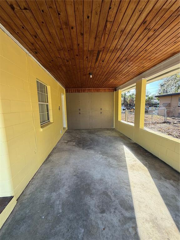 Foto del edificio - 1915 E Fern Rd