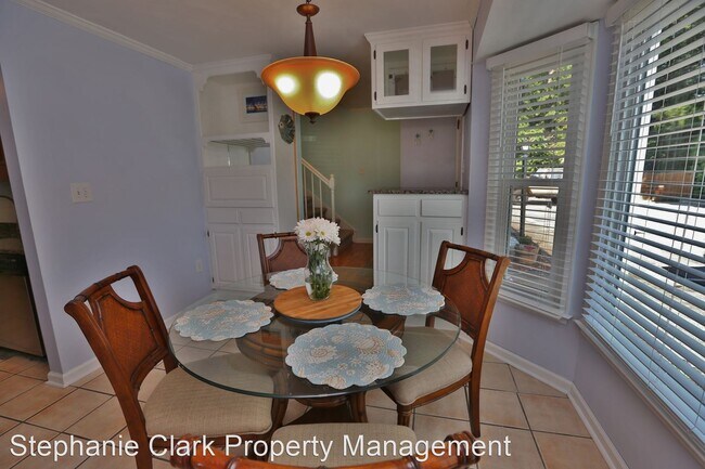 Building Photo - 2 br, 2.5 bath House - 4813 Bay Winds Court