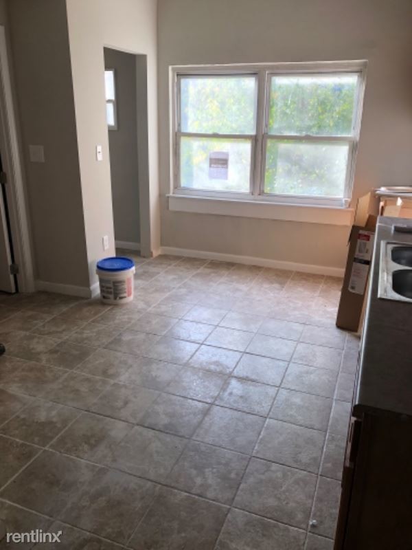 Building Photo - 3 br, 1.5 bath Townhome - 68 S Morley St