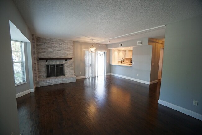 Building Photo - South Tampa Townhome