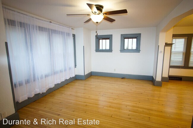 Building Photo - 2 br, 1 bath House - 6029 W Mitchell St.