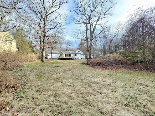 Foto del edificio - 43 Cedar Cliff Rd