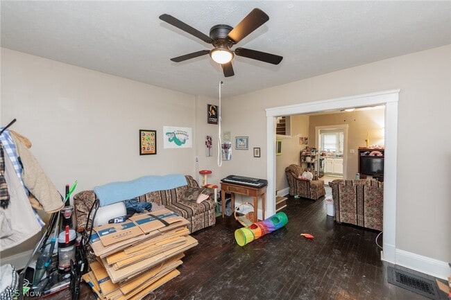 Foto del edificio - 1446 Hopkins Ave