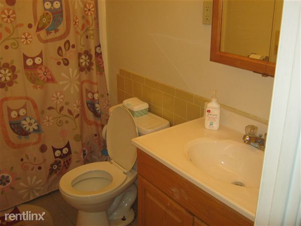 Building Photo - 36 Greentree Ln