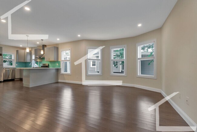 Photo - Huge 5 bed in Medford House