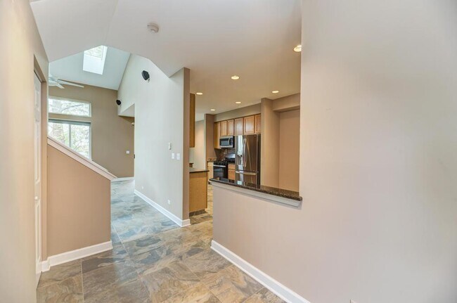 Foto del edificio - 3015 Kentshire Cir