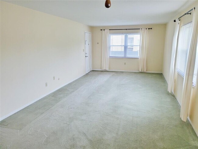 Foto del edificio - 1000 49th Street N