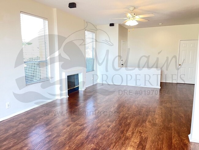 Building Photo - 2241 Lago Ventana