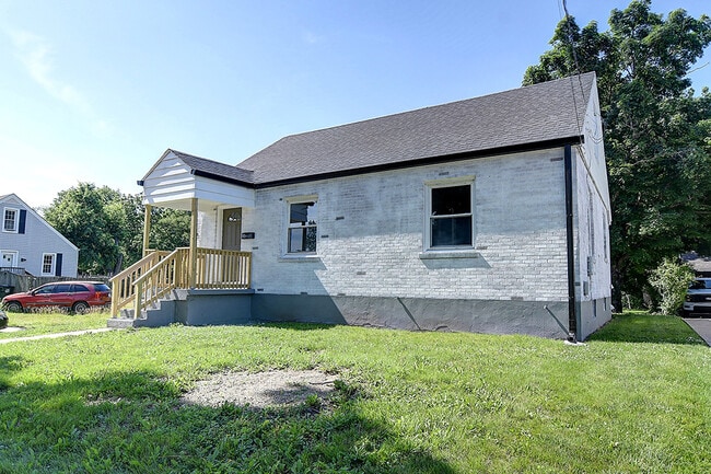 Building Photo - 2201 Wilbraham Rd