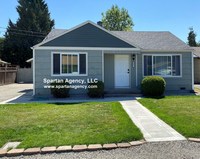 Building Photo - 2608 Linden Ln
