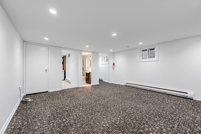 Building Photo - 110 Gothic Av