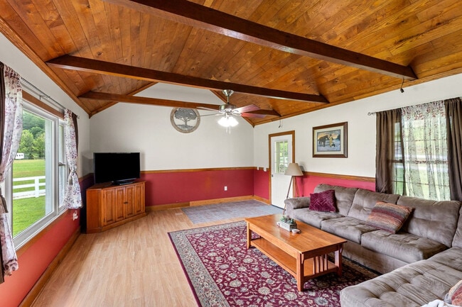 Building Photo - 1568 Little Hardwicks Creek Rd