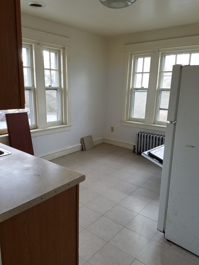 2602 Penn Ave, West Lawn, PA 19609 Apartments in West Lawn, PA