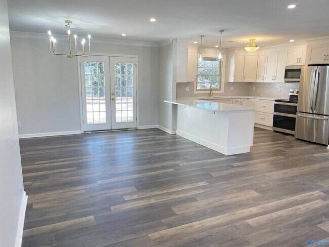 Building Photo - 9115 Camille Dr SE