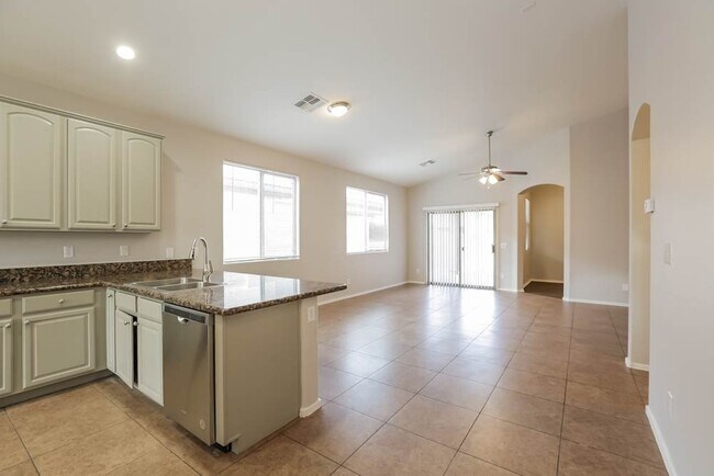 Foto del edificio - 3729 W Apollo Rd