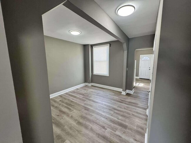 Building Photo - 3 Bedroom 2.5 Bathroom Townhouse