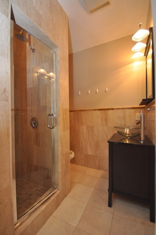 Foto del edificio - 218 Newbury St