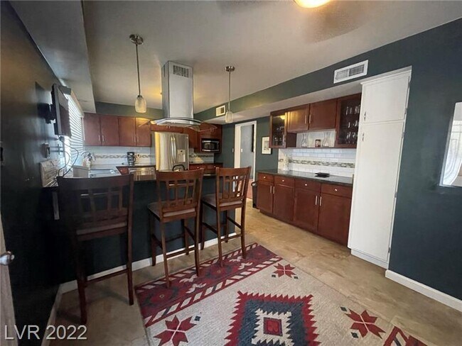 Foto del edificio - FULLY FURNISHED DESIGNER HOME | ARTS DISTRICT + DOWNTOWN | 30+ NIGHT STAYS