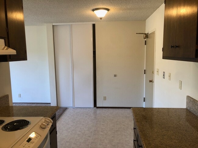 Building Photo - 2405 Fulton St