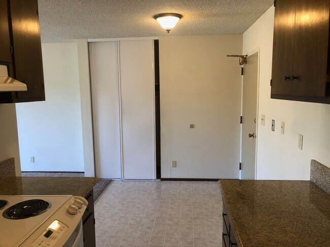 Foto del edificio - 2405 Fulton St